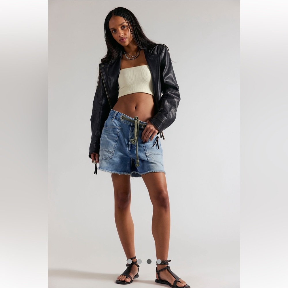 We The Free Moxie Barrel Shorts NWT $128 MSRP *Full Priced Current Item* - Picture 4 of 8